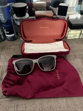 Gucci womens Gray Textured Frame Sunglasses with Burgundy Case
